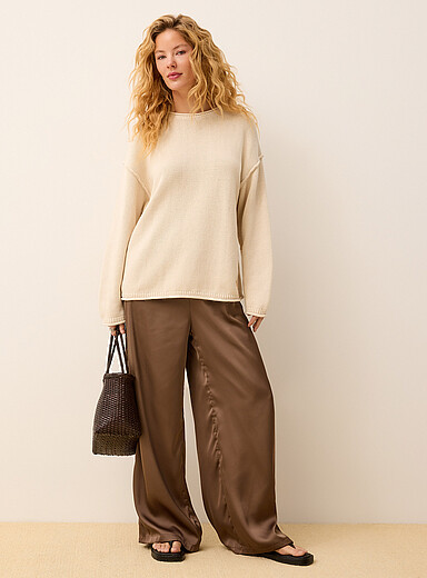 Lightweight satin wide-leg pant