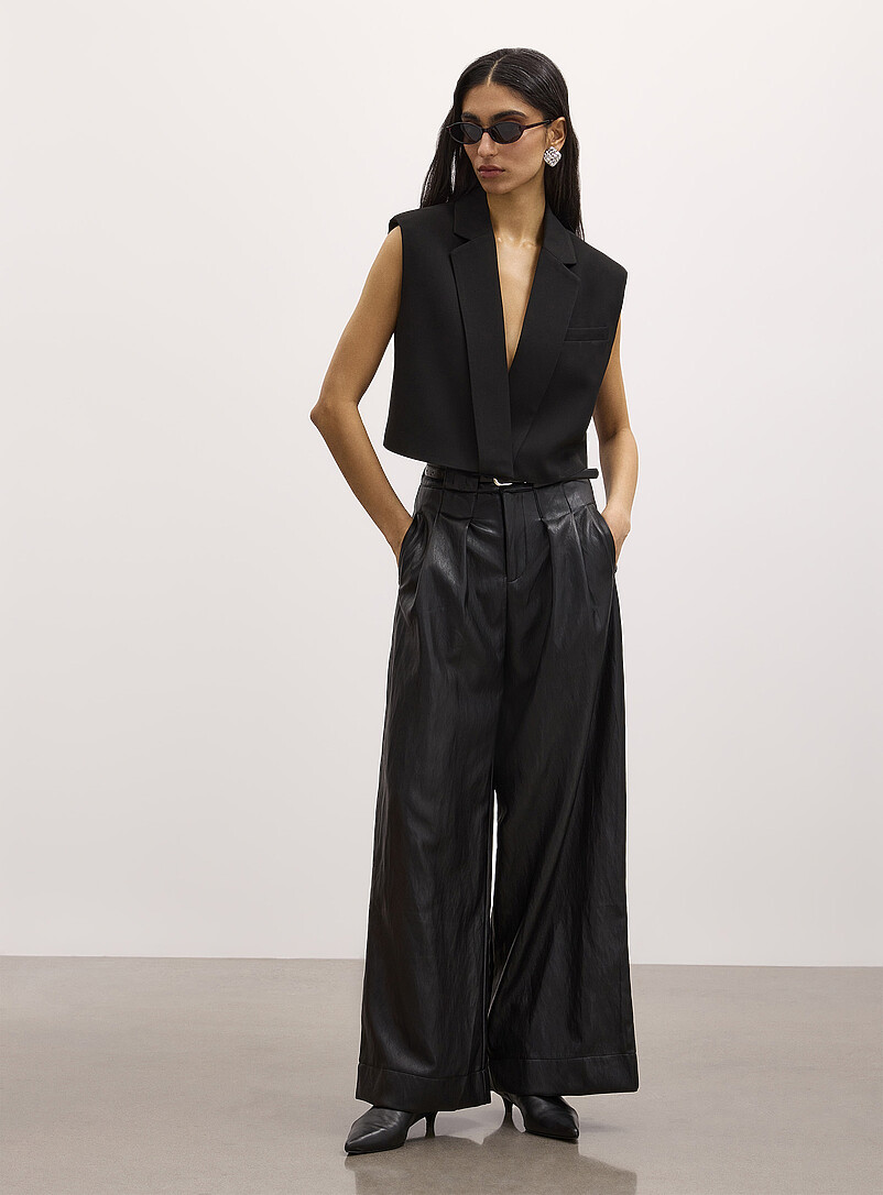 Supple faux leather pleated waist wide-leg pant | Icône | Shop