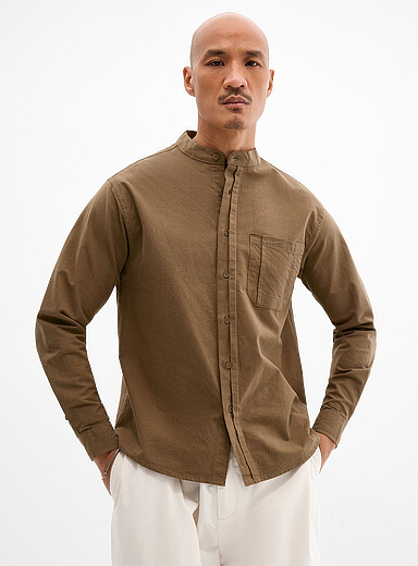 Graphic pleat officer-collar shirt <b>Comfort fit</b>