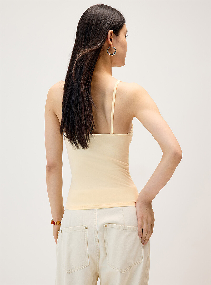 Twik: La camisole ajust&eacute;e fleurs billes Brun pour femme
