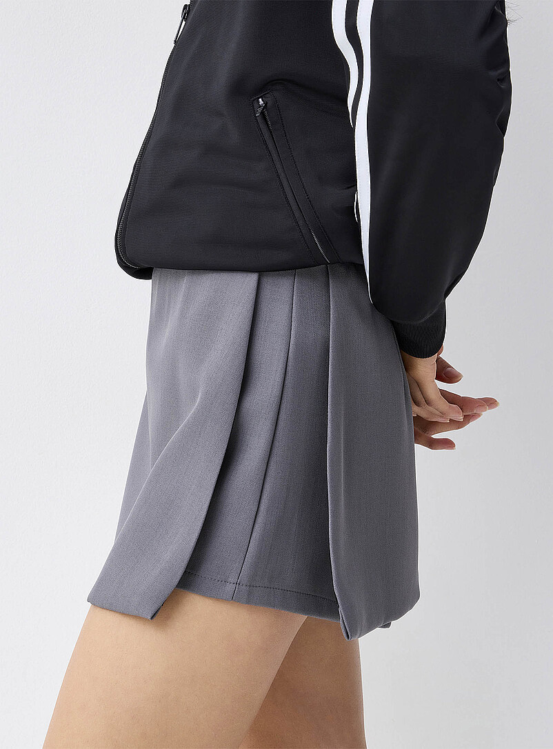 Twik: La jupe-short portefeuille Gris pour femme