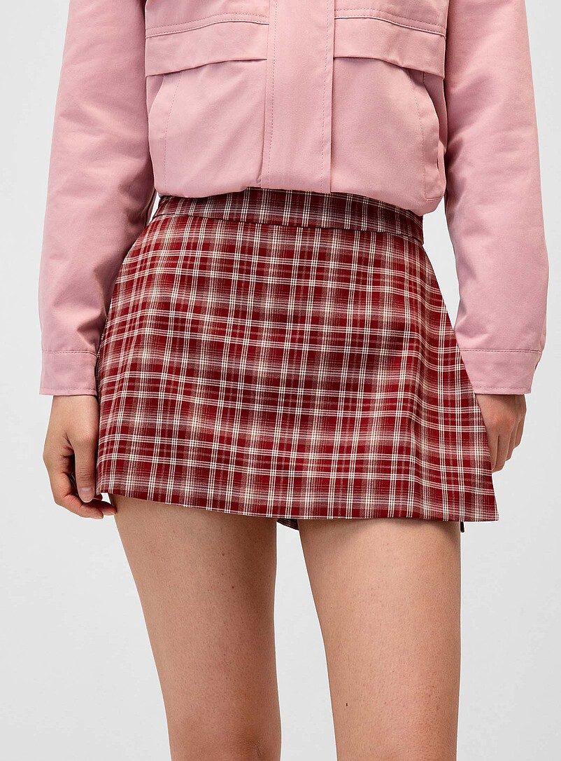 Twik: La jupe-short portefeuille &agrave; carreaux Brun &agrave; motifs pour femme