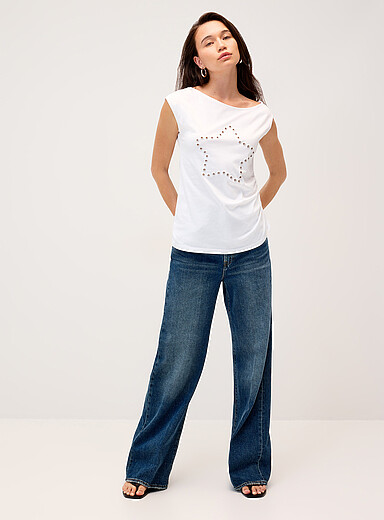 Gathered side eyelet star loose cami