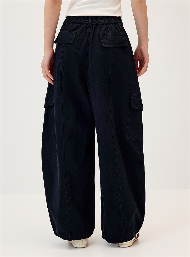 Twik Khaki/Sage/Olive Twill barrel-leg cargo pant for women