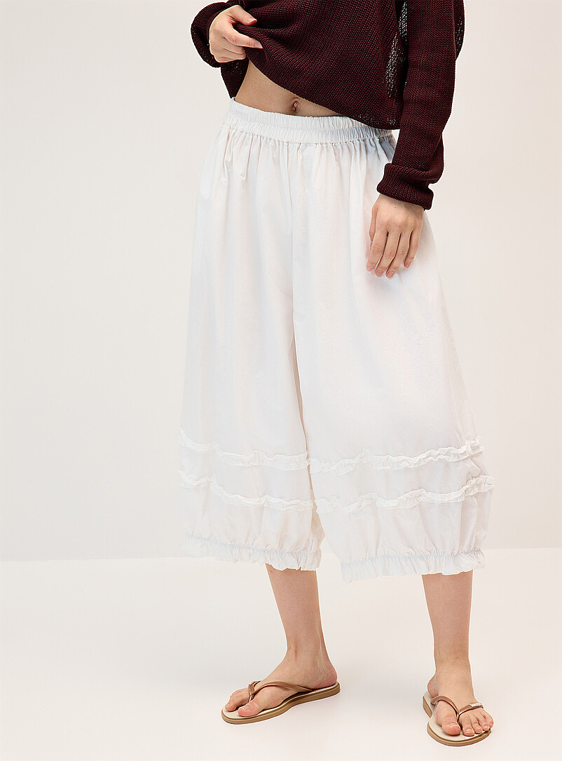 Twik White Loose fabric bloomer pant for women