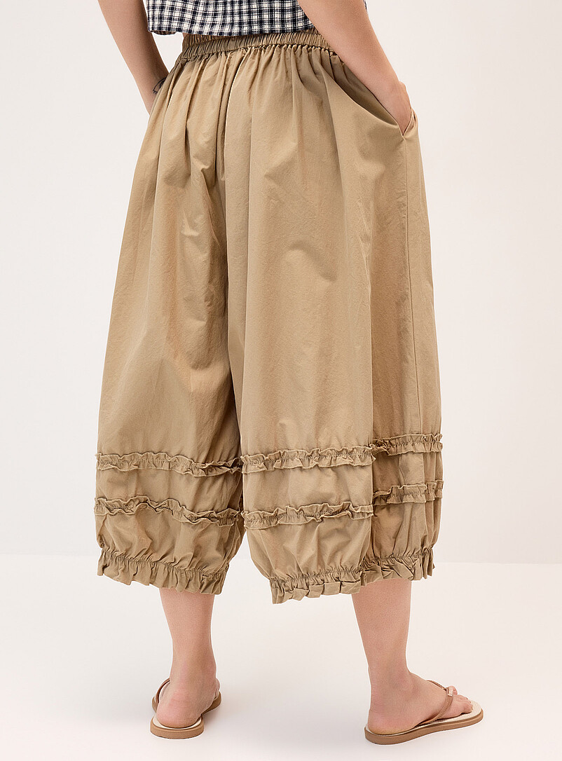 Twik White Loose fabric bloomer pant for women