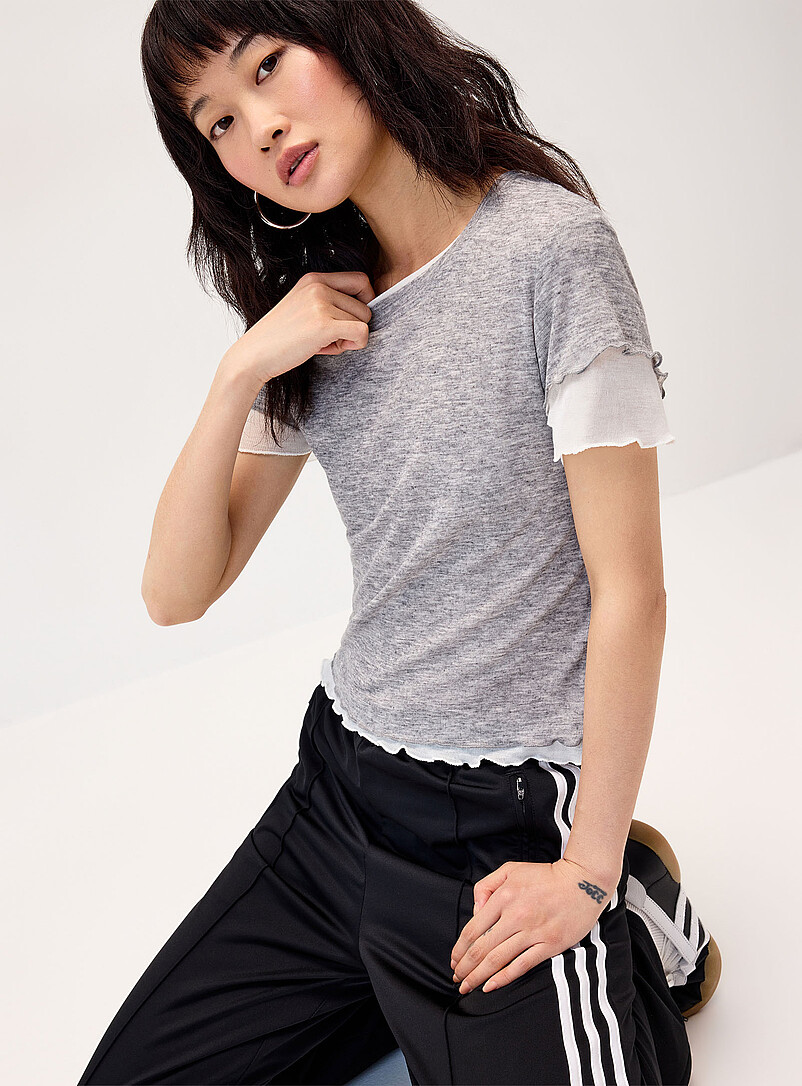 Twik: Le t-shirt effet superposition frisons Bleu marine - Bleu nuit pour femme