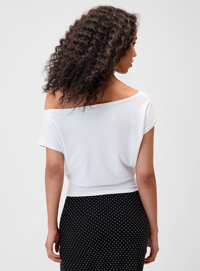 Twik: Le t-shirt col bateau taille cintr&eacute;e Noir pour femme