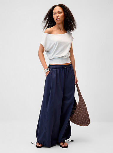 Cinched waist boat-neck T-shirt