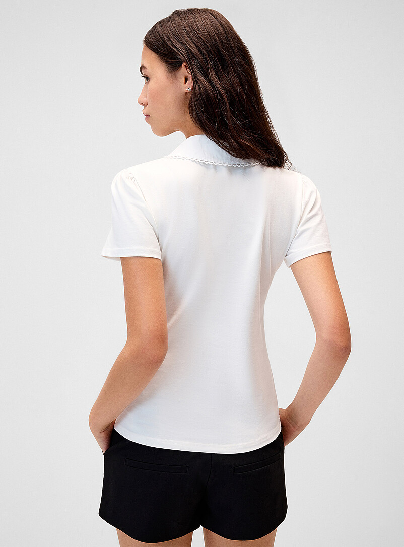Twik: Le t-shirt col polo festonn&eacute; Bleu p&acirc;le - Bleu ciel pour femme