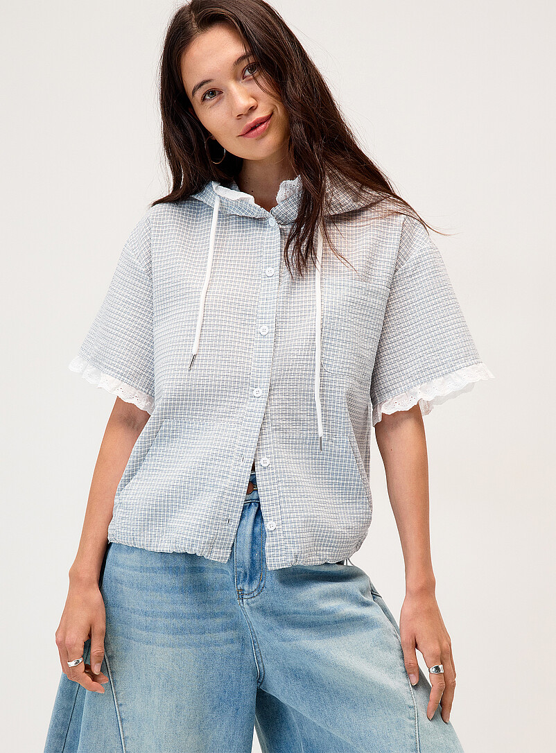 Twik: La chemise &agrave; capuche accents dentelle Bleu marine - Bleu nuit pour femme
