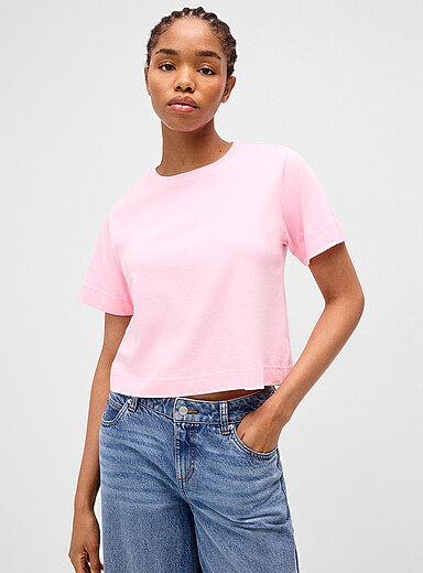 Ic&ocirc;ne: Le t-shirt court carr&eacute; Rose pour femme