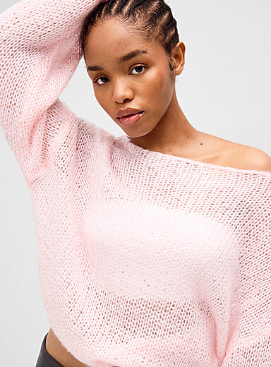 Twik: Le chandail col bateau paillettes Rose pour femme