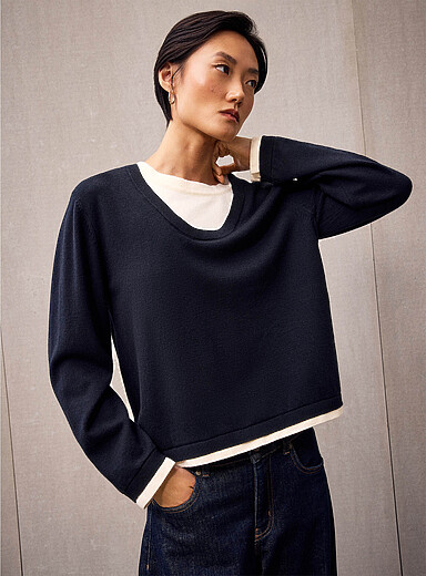 Overlaid effect scoop neck sweater