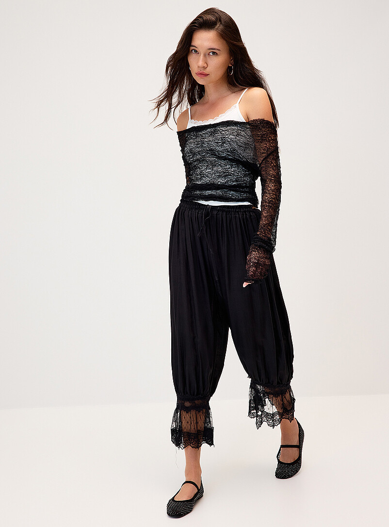 Twik: Le t-shirt filet &eacute;paules nues Blanc cass&eacute; pour femme