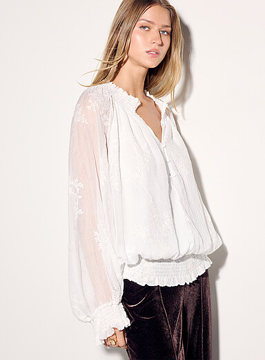 Ic&ocirc;ne White Delicate embroidery smocked blouse for women