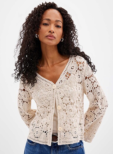 Floral pattern crocheted cardigan