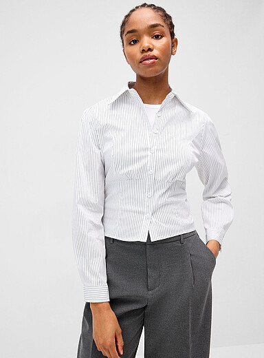 Twik: La chemise popeline cintr&eacute;e  Blanc et noir pour femme