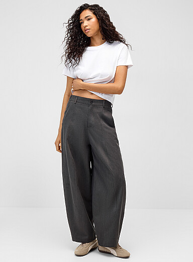 Le pantalon habill&eacute; ballon twill