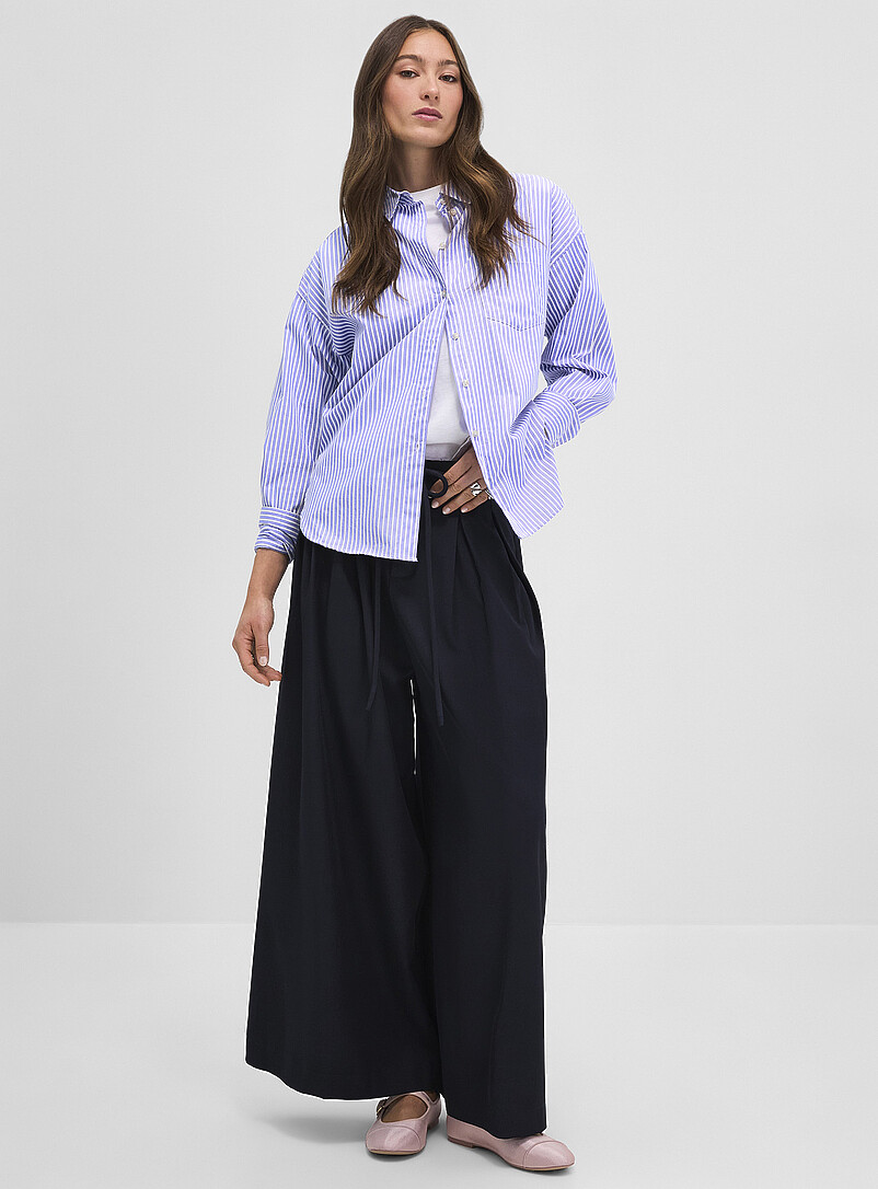 Ic&ocirc;ne Black Pleated-waist ultra-wide pant for women