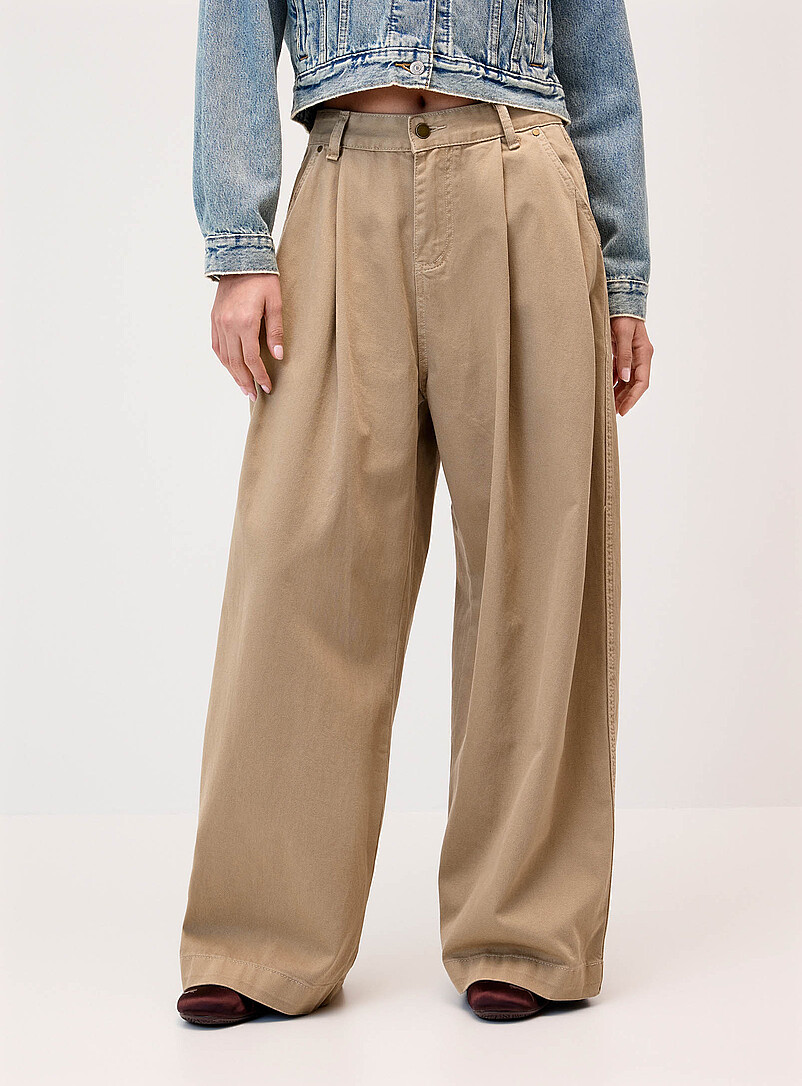 Twik Sand Wide-leg pleated jean for women