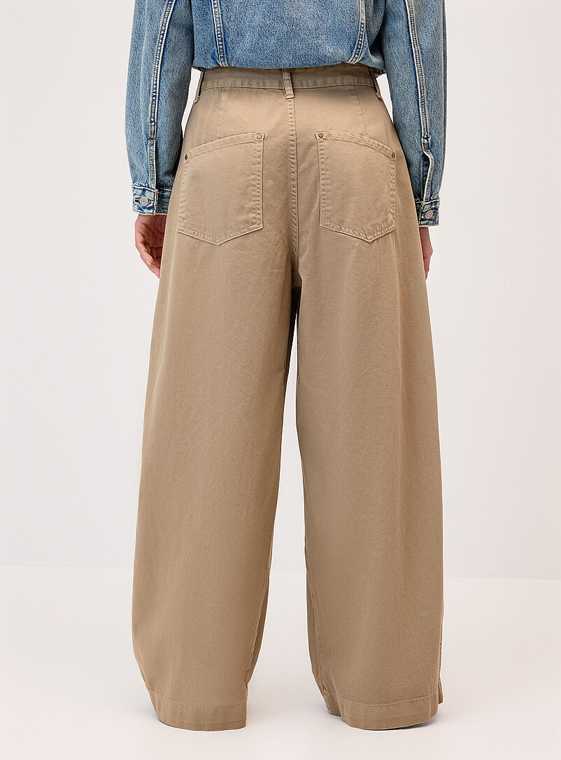 Twik: Le jean pliss&eacute; jambe large Sable pour femme