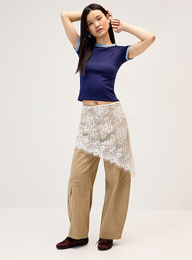 Le pantalon large foulard de dentelle