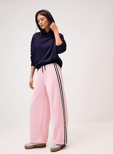 Le pantalon sweat bandes contrastes