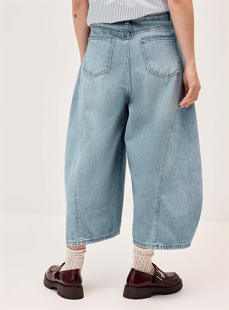 Twik: Le jean ballon denim souple Lav&eacute; clair pour femme