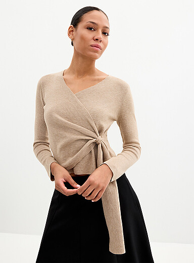 Tie-up crossover sweater