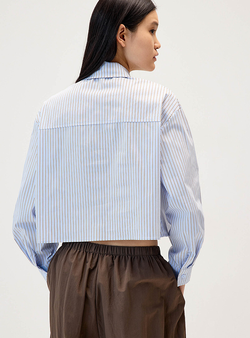 Twik Patterned Brown Tie-neck cropped poplin shirt for women