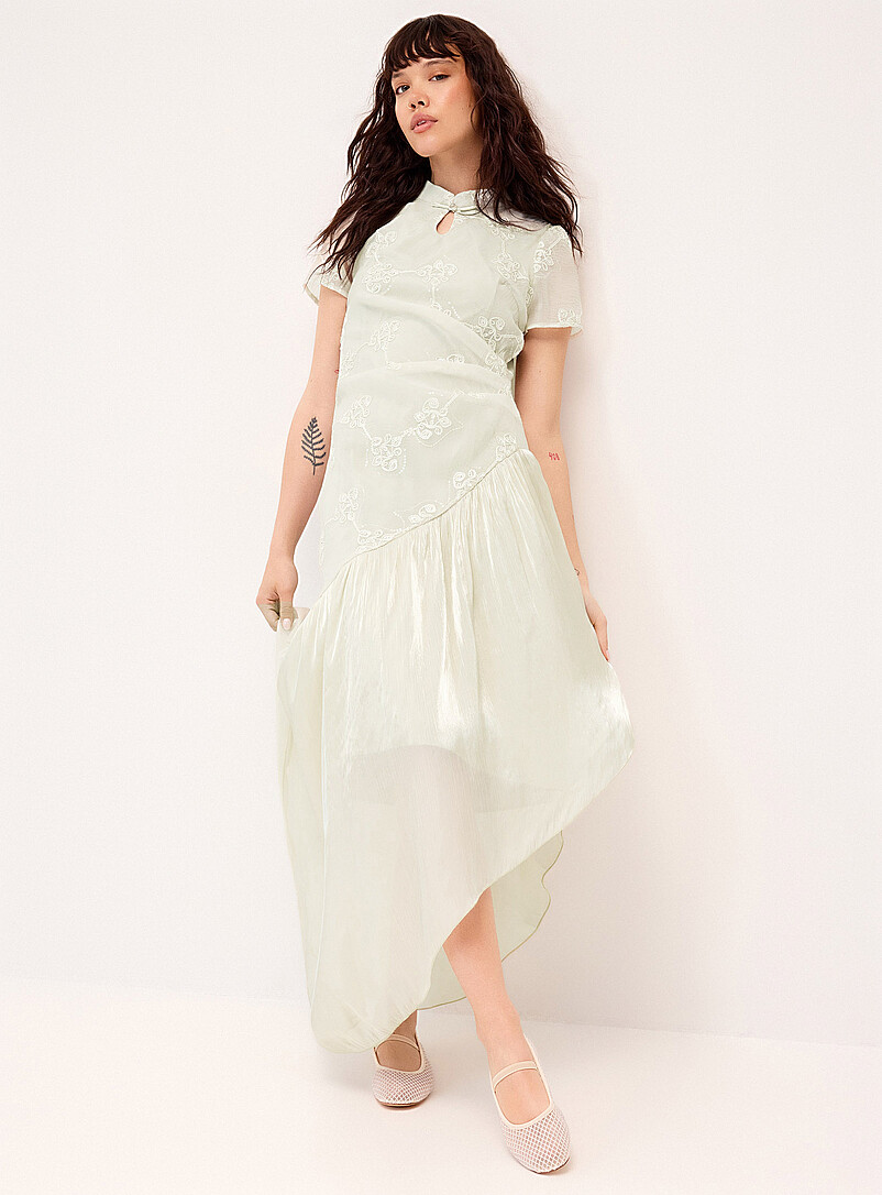 Embroidered flower buttoned-collar maxi dress product image (primary)
