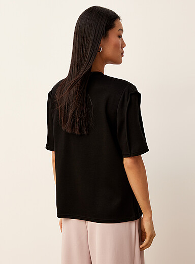 Embossed flowers casual T-shirt product image 4