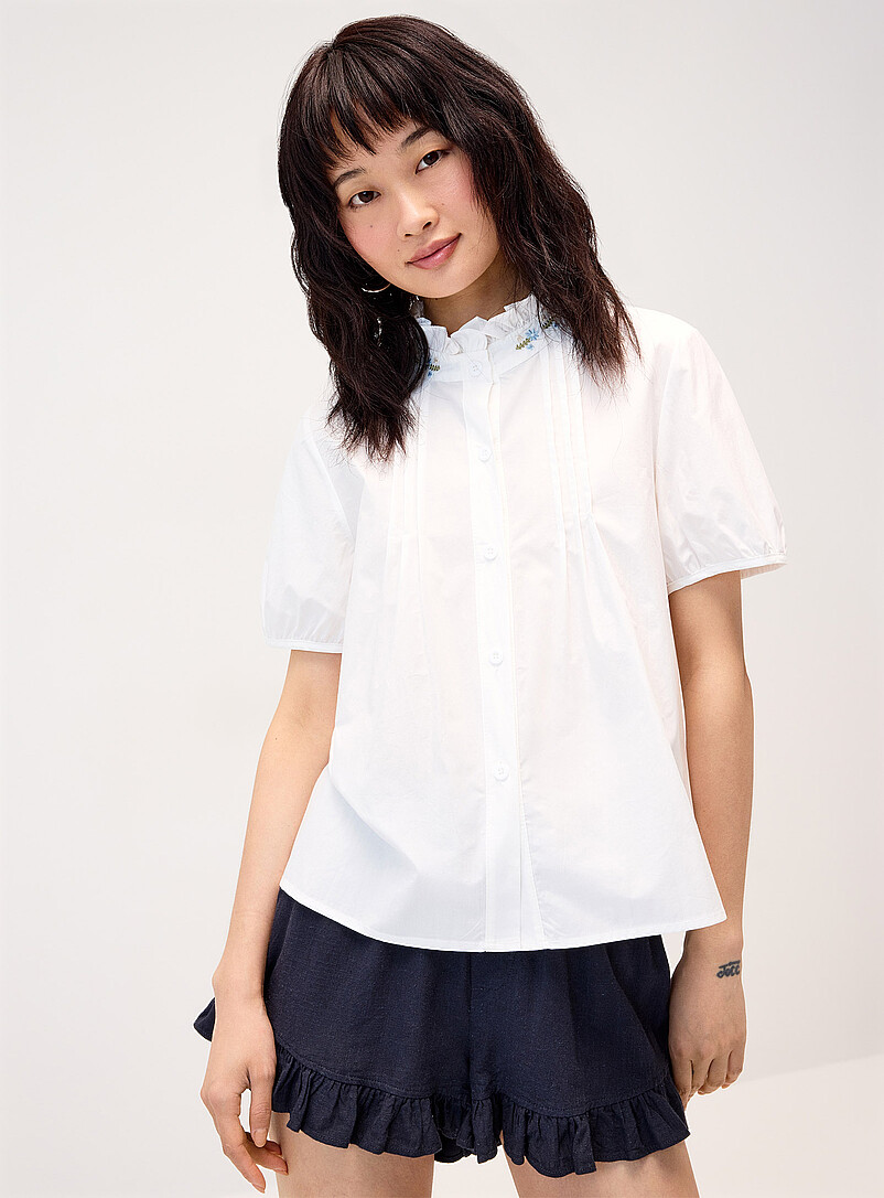 Floral embroidery collar blouse product image (primary)