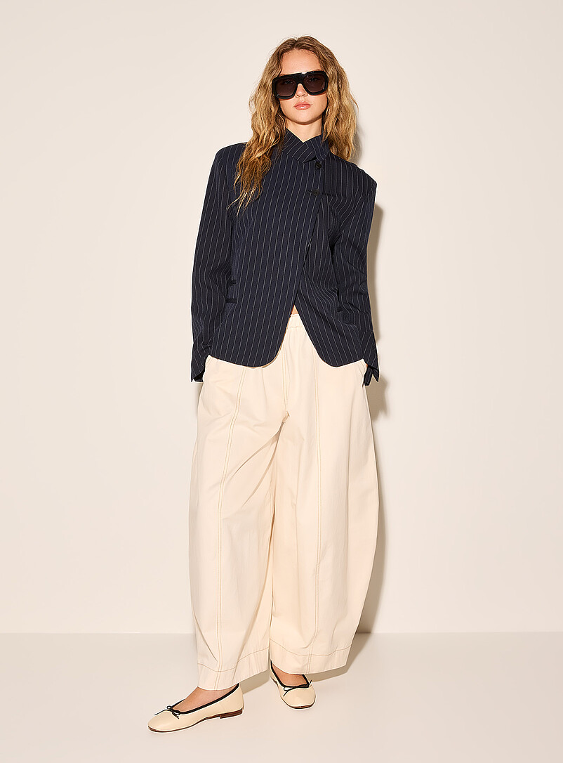 Asymmetrical buttons straight stand-collar blazer product image 2