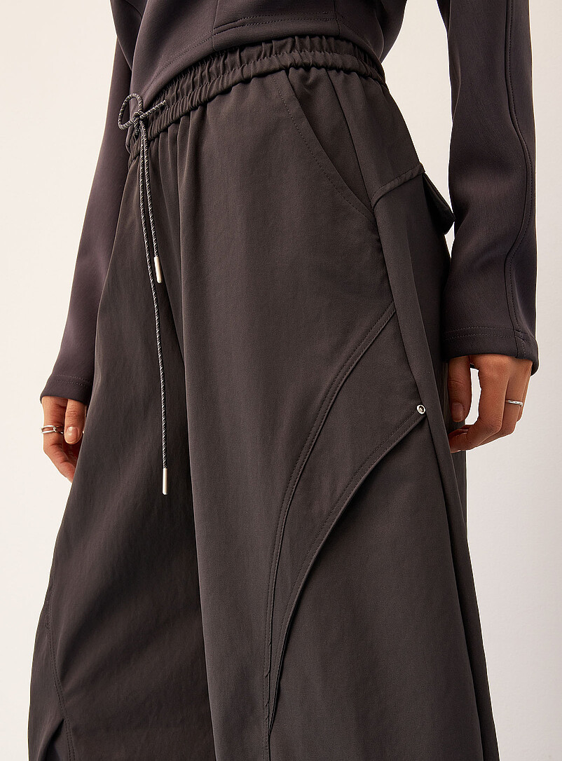 Topstitched-detail stretch canvas barrel pant product image 2
