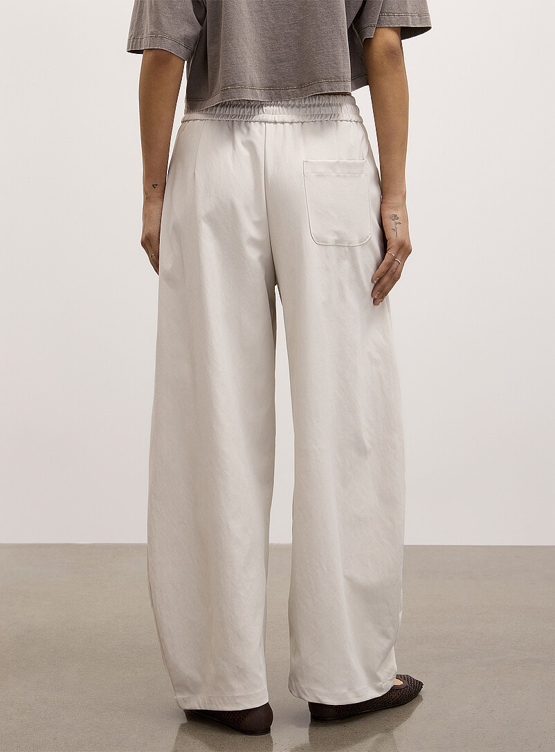 Stretch canvas topstitched details barrel-leg pant product image 3