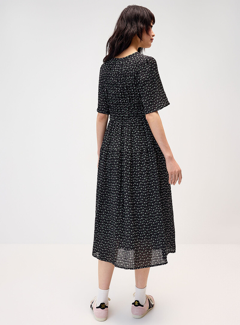 Small flowers smocked maxi dress product image 3