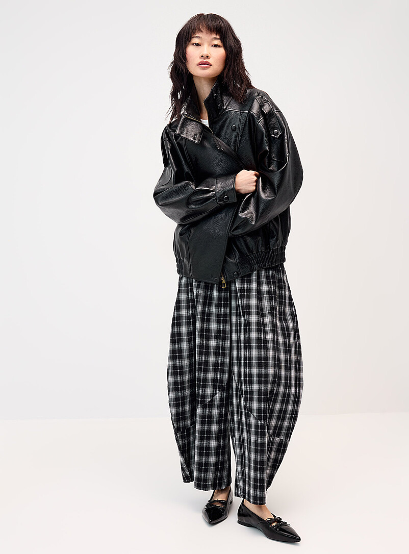 Oversize flaps faux-leather jacket product image 2