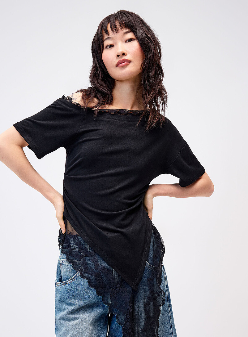 Scalloped Asymmetrical Lace T-Shirt
