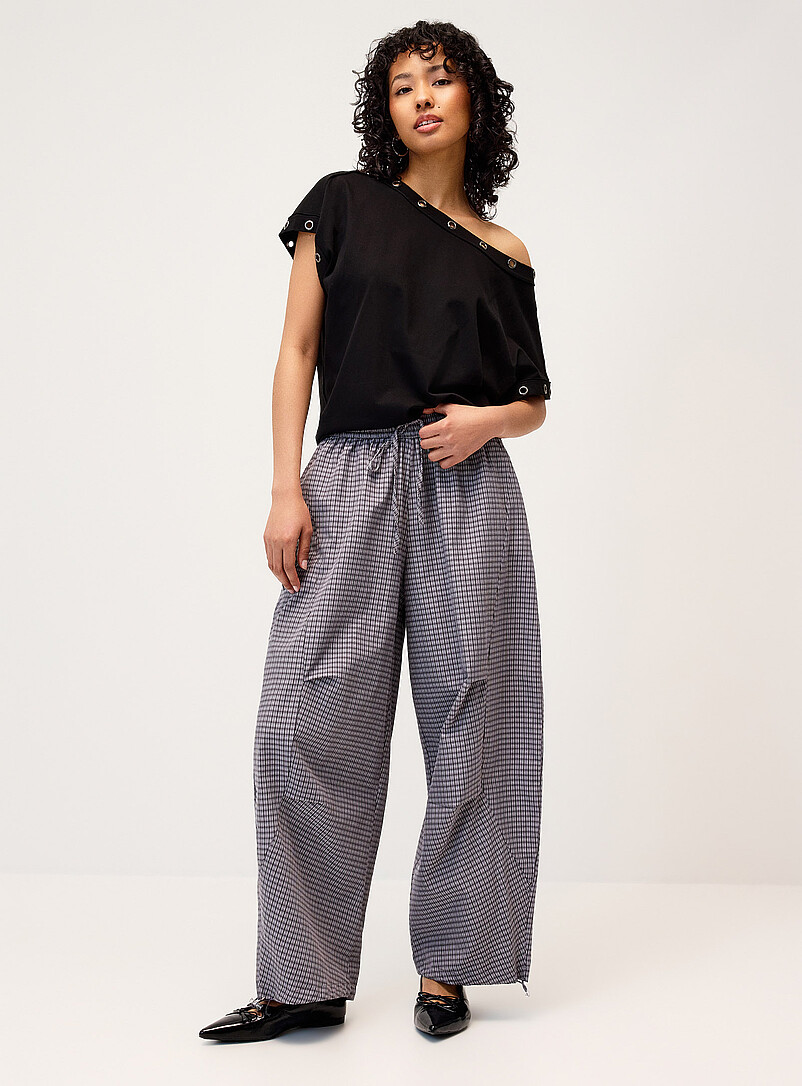 Checkered poplin barrel-leg pant product image (primary)