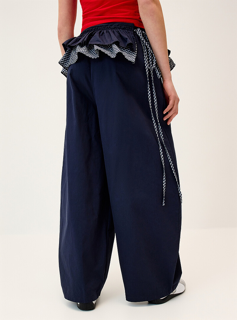 Removable ruffled skirt barrel-leg pant product image 3