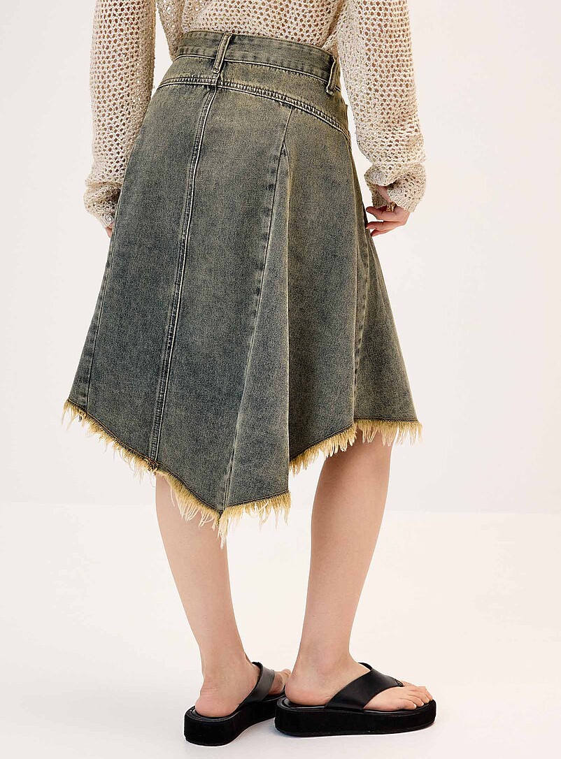 Asymmetric-hem denim midi skirt product image 3