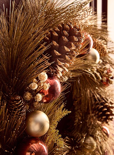 La couronne de No&euml;l pin scintillant 61 cm de diam&egrave;tre <b>Collection de No&euml;l</b>