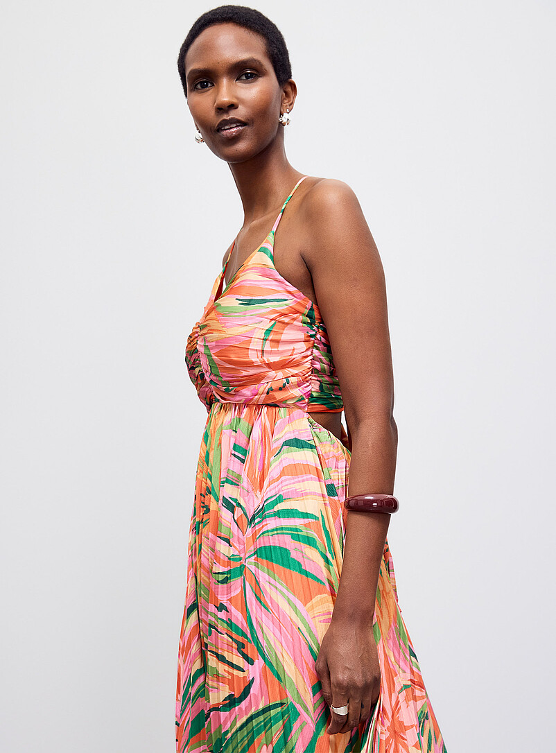 Sadie & Sage: La robe midi pliss&eacute;e fleurs exotiques Assorti pour femme