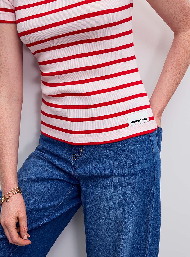 ARMEDANGELS: Le t-shirt minic&ocirc;tes ajust&eacute; &agrave; rayures Rouge &agrave; motifs pour femme