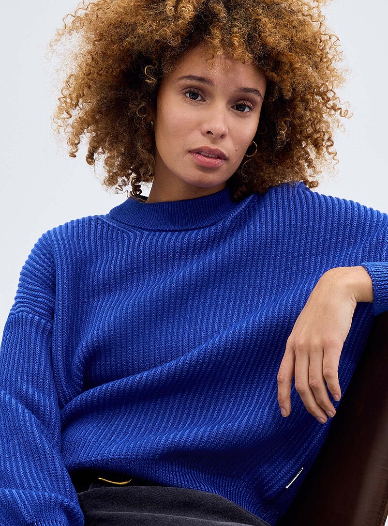 ARMEDANGELS: Le chandail c&ocirc;tes perl&eacute;es deux tons pur coton Bleu royal - Saphir pour femme