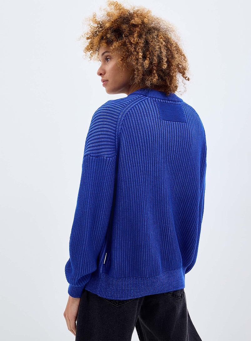 ARMEDANGELS: Le chandail c&ocirc;tes perl&eacute;es deux tons pur coton Bleu royal - Saphir pour femme