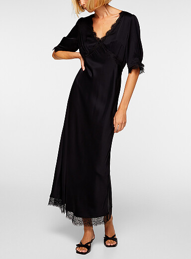 Rixo: La robe col V satin&eacute;e bordures dentelle Annina Noir pour femme