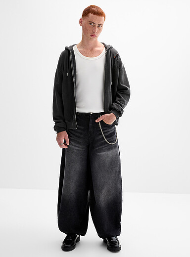 Djab: Le jean ballon ample noir d&eacute;lav&eacute; <b>Coupe ballon tr&egrave;s ample</b> <b>Importation de S&eacute;oul</b> Noir pour homme